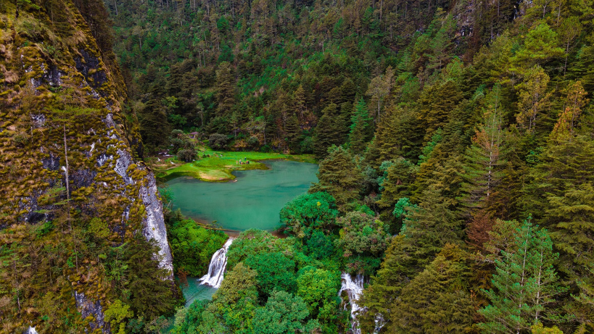 Guatemala, Laguna Magdalena   Huehuetenango
