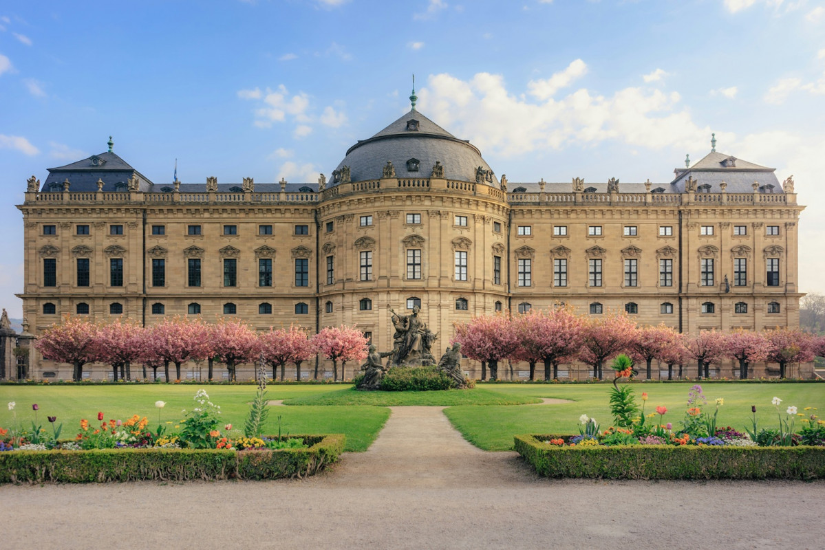Würzburg, Residenzplatz, Germany daniel sessler HcskjiCmvhc unsplash 24