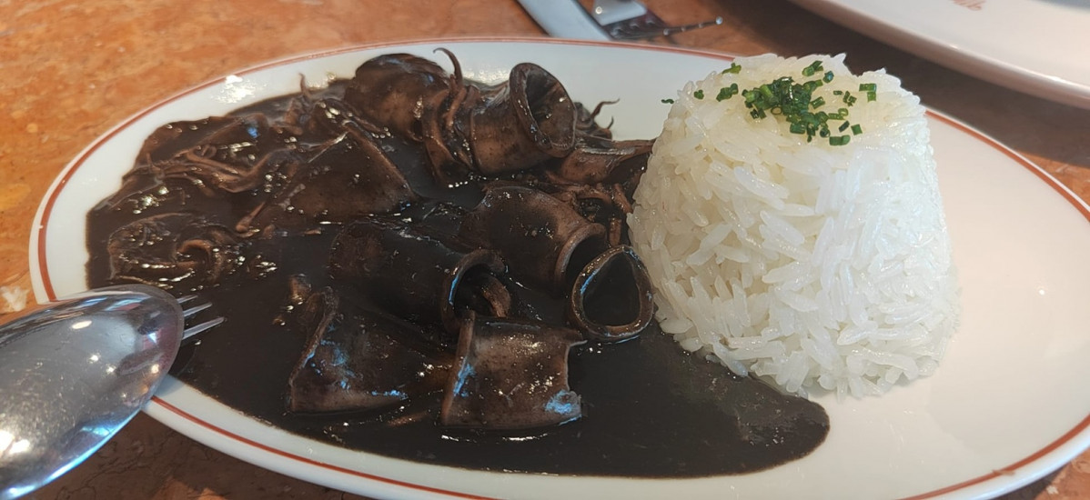Martu00edn Tostu00f3n  Chipirones con arroz blanco