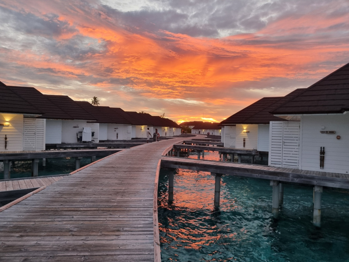 PUESTA DE SOL SOBRE LAS VILLAS