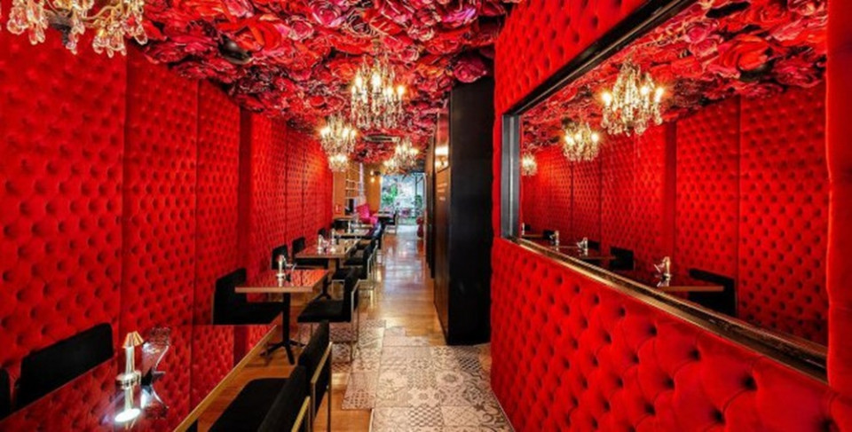 Inclan brutal bar, interior