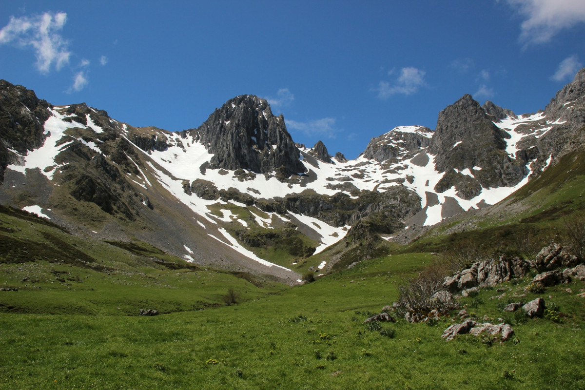 Ruta Laguna Mampodre, Leu00f3n