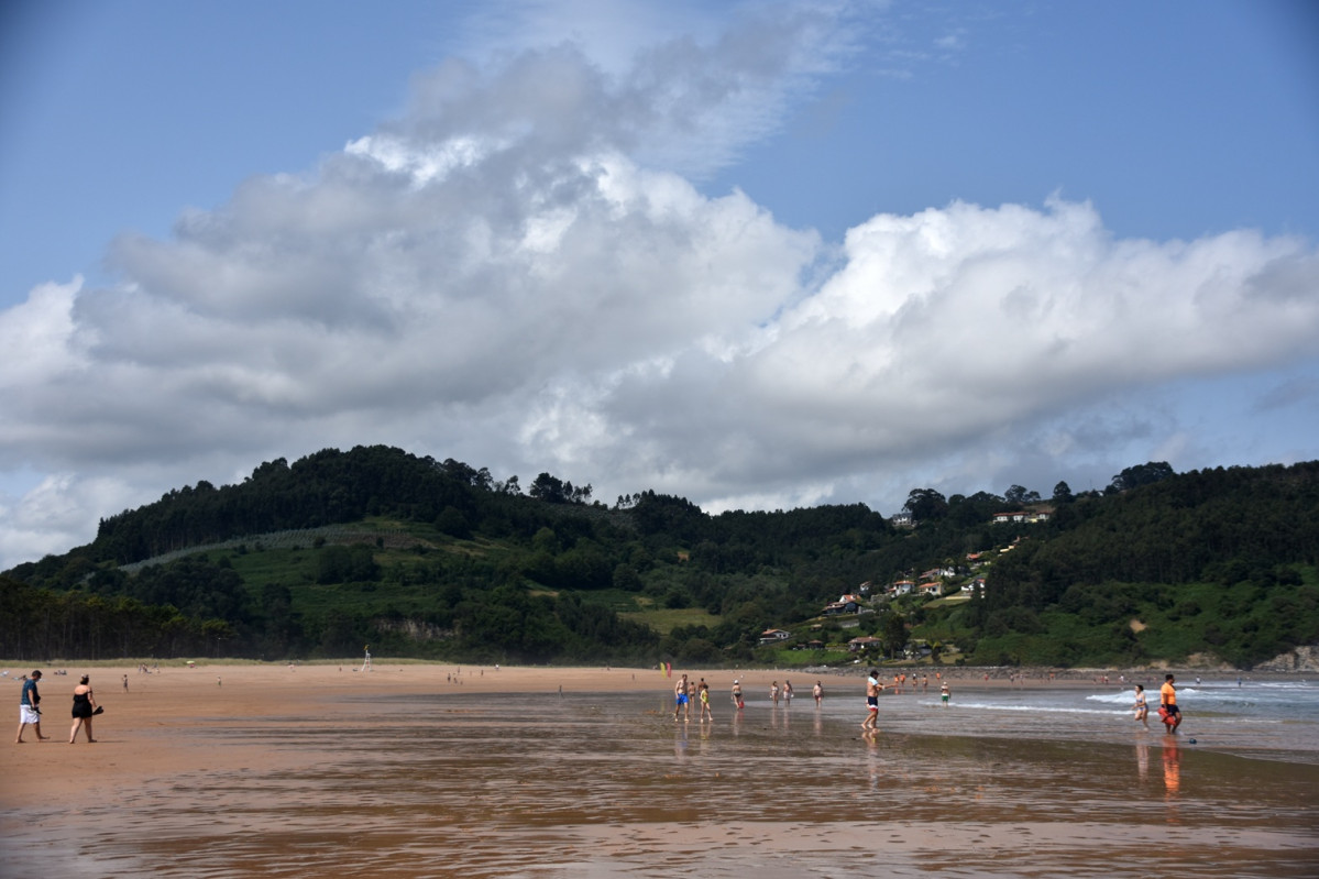 Playa de Rodiles, Asturias