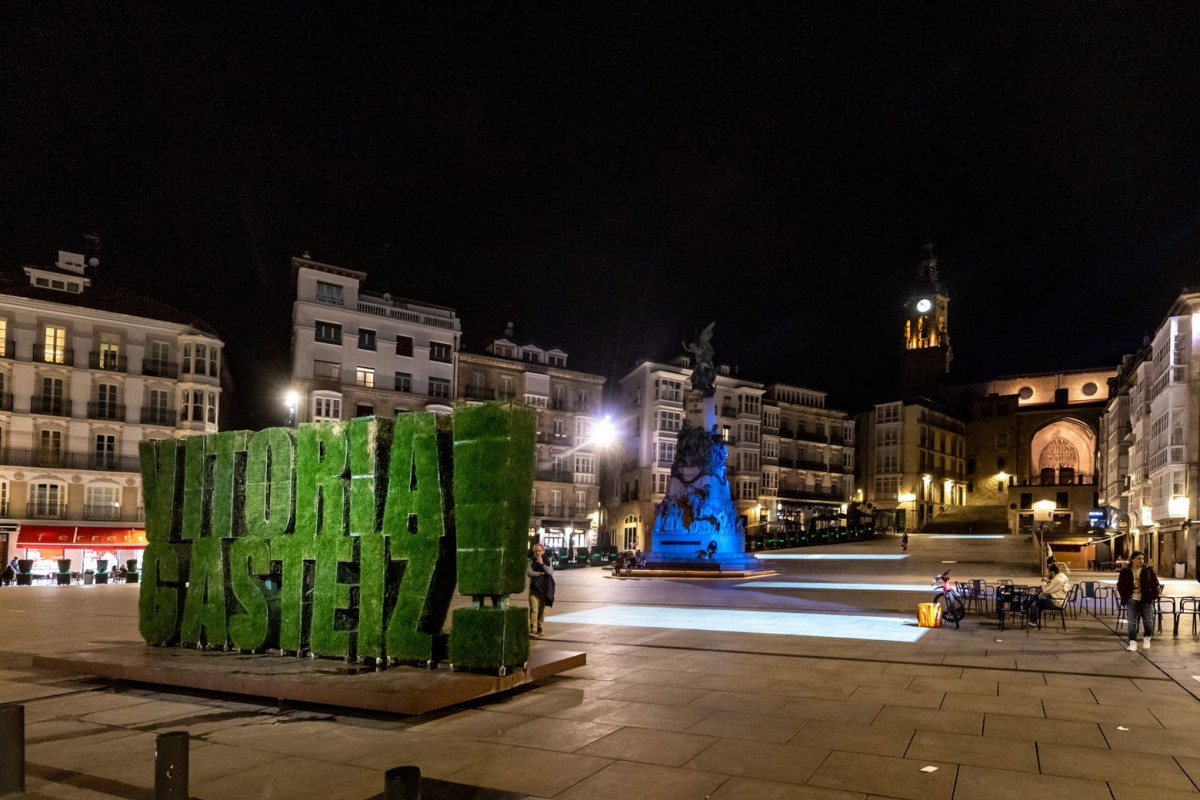 Vitoria, Plaza de la Virgen Blanca