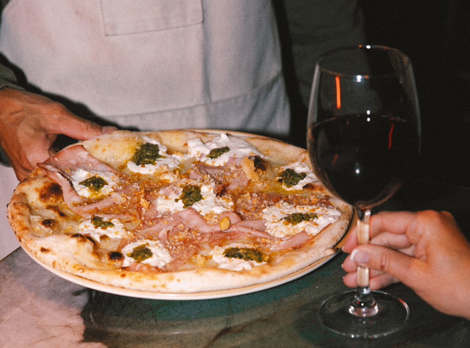Pizza mortadela de pistacho