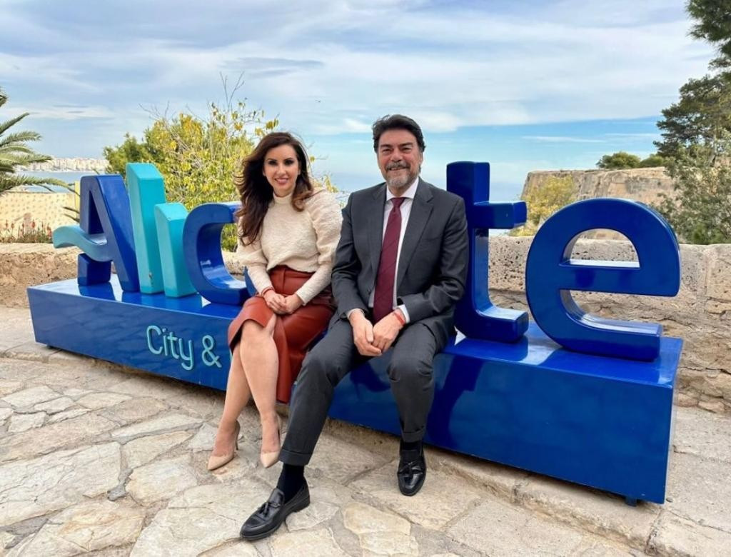 Ana Poquet y Luis Barcala, Concejal de Turismo y Alcalde de Alicante