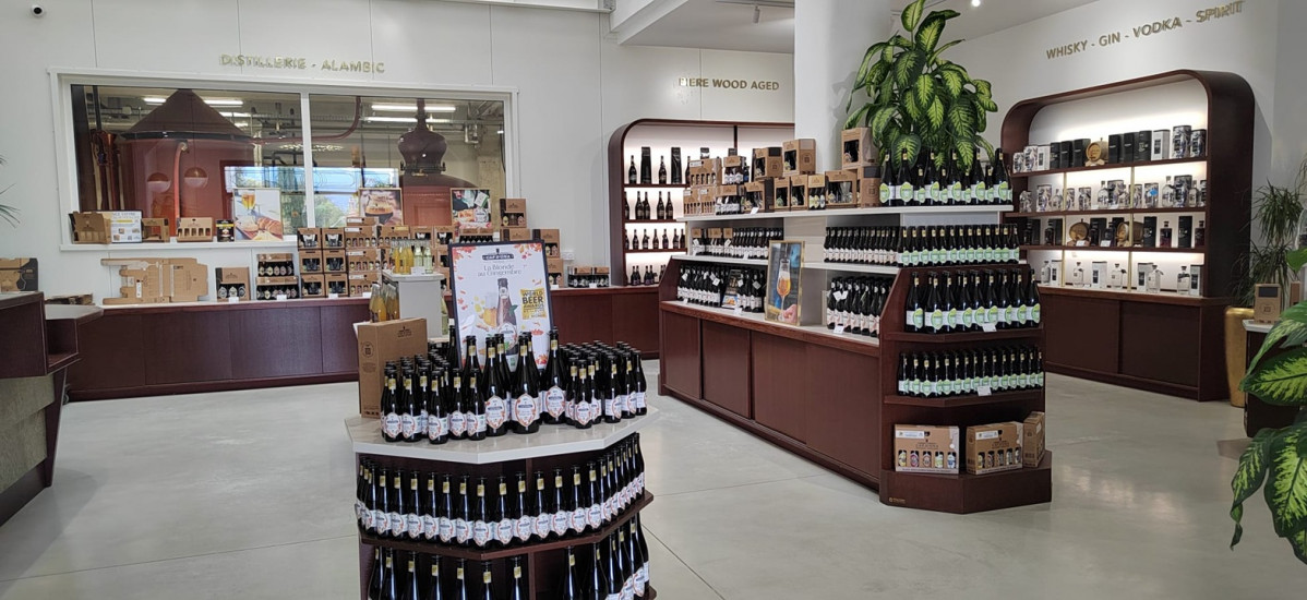 Fu00e1brica de cerveza Cap Du00b4Ona ( Cu00e9ret)