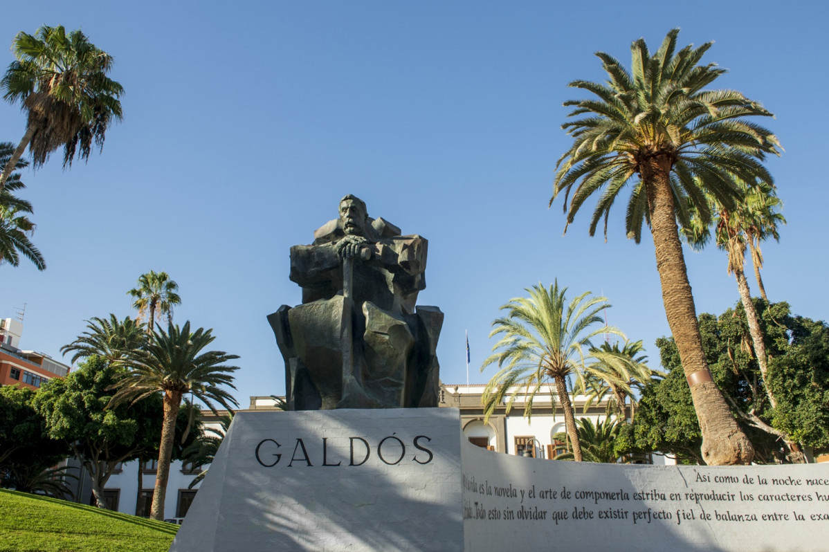 Monumento a Galdu00f3s LPGC Foto Nacho Gonzu00e1lez