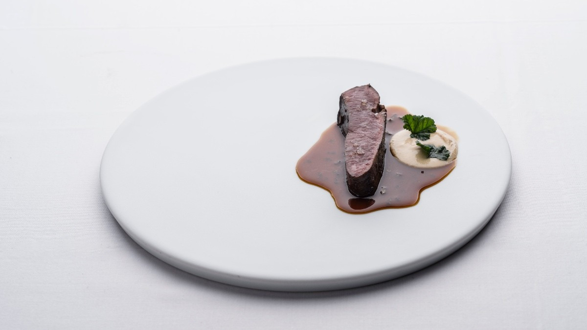 Ciervo bellota y trufa