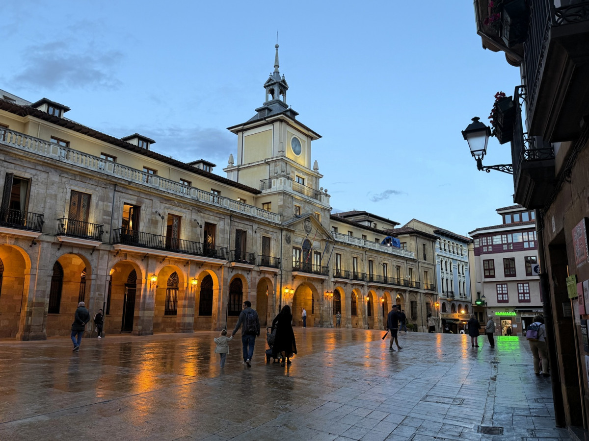 Oviedo, Plaza Ayuntamiento, @Carlos Cuesta