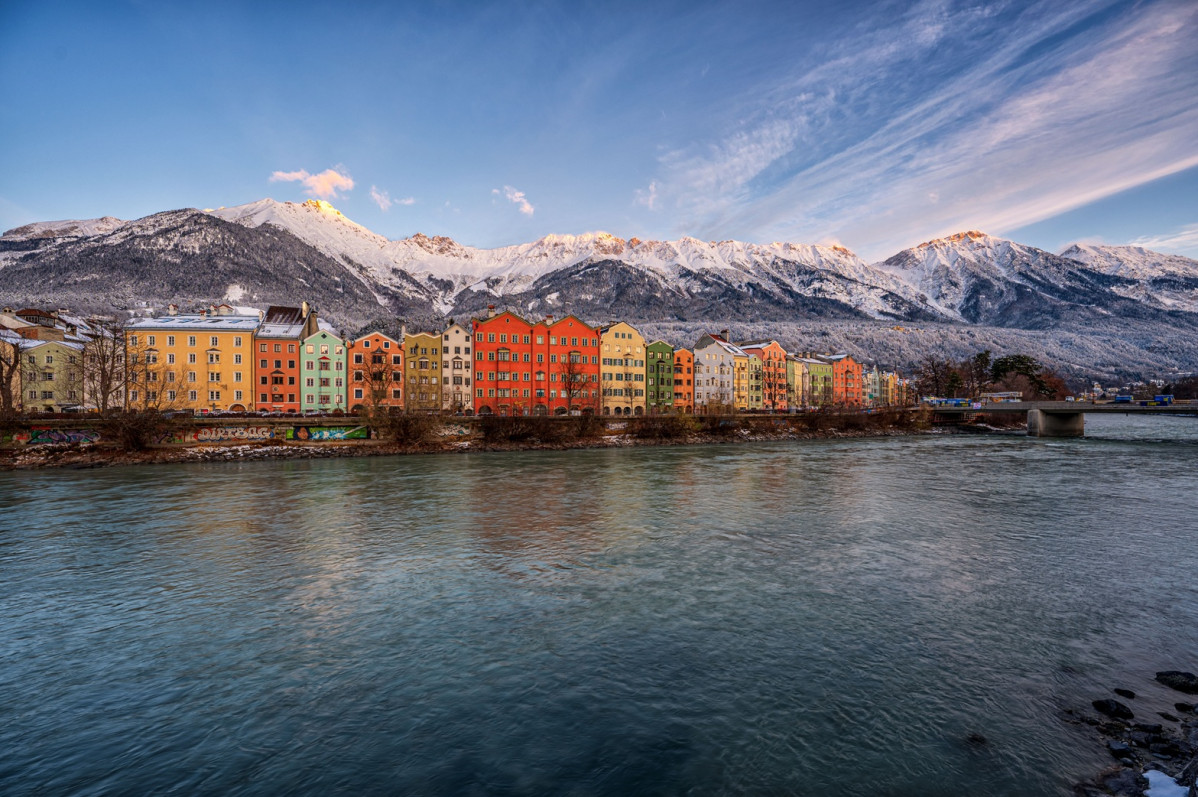 Barrio de Mariahilf con la Sierra de Nordkette  u00a9 Innsbruck Tourismus Markus Mair