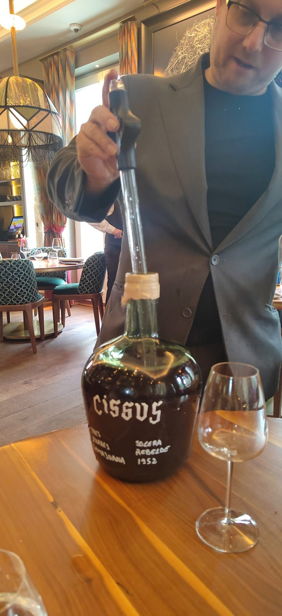 Rodrigo Sicilia, sumiller de Abya