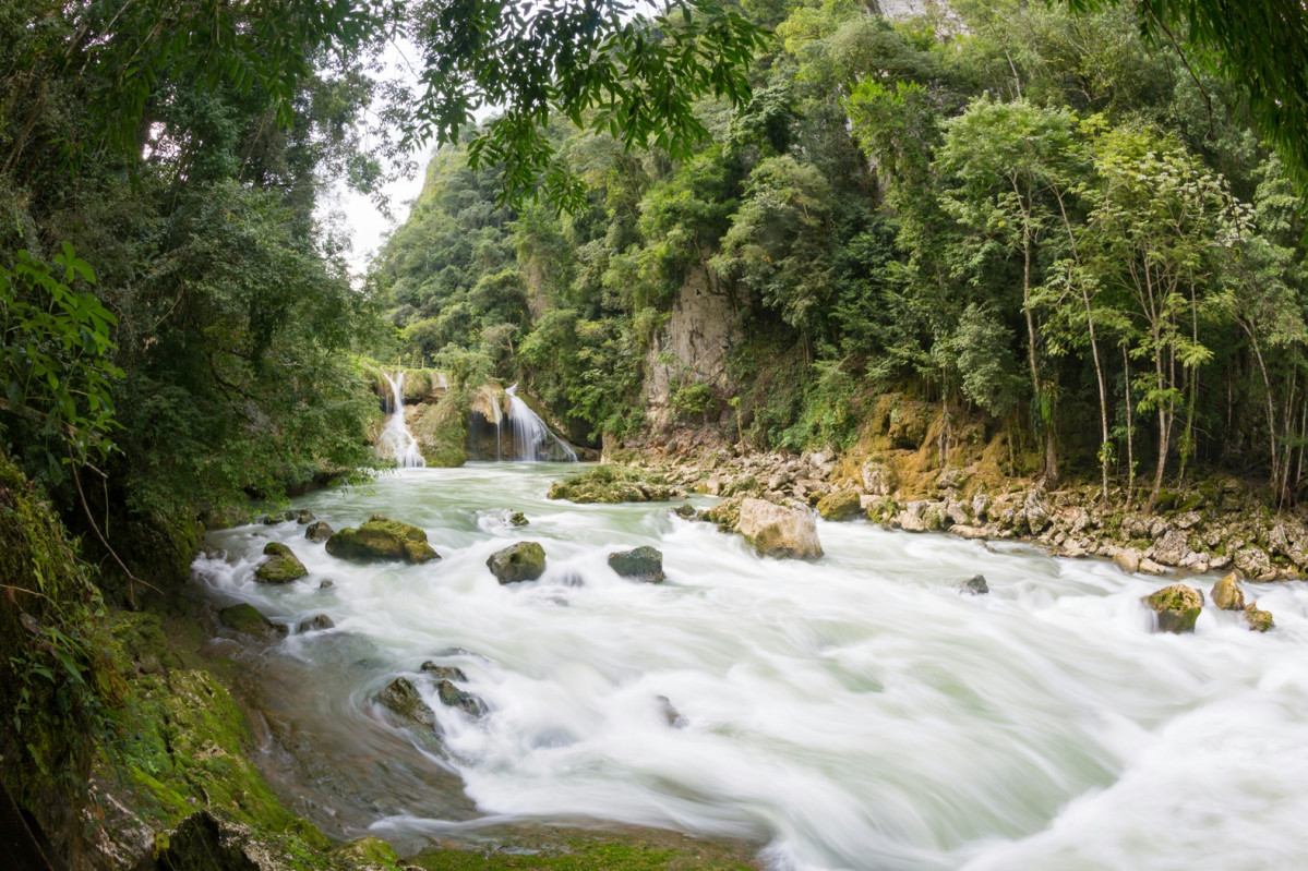 Guatemala, Chemuc champey waterfall, michiel ton unsplash