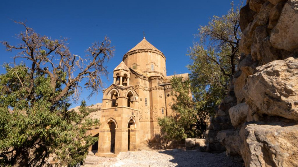 Van Akdamar Church