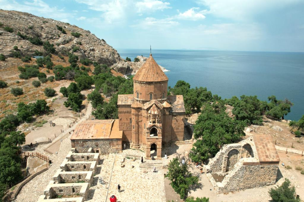 Van Akdamar Kilisesi