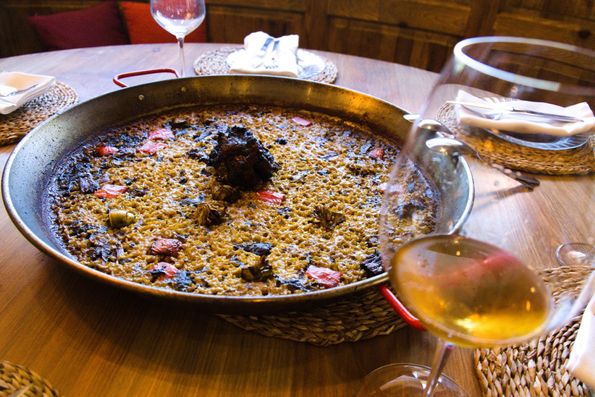 Arroz con rabo de toro y vino amontillado en Taberna Los Lagares