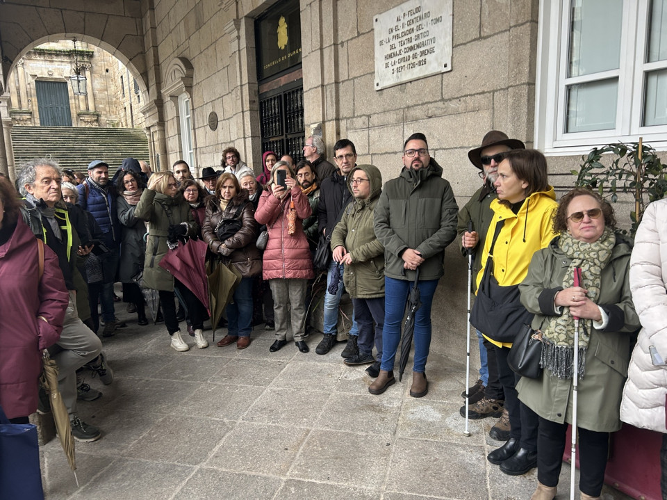 Roteiro de Lamas Carvajal, parada na Porta do Concello de Ourense