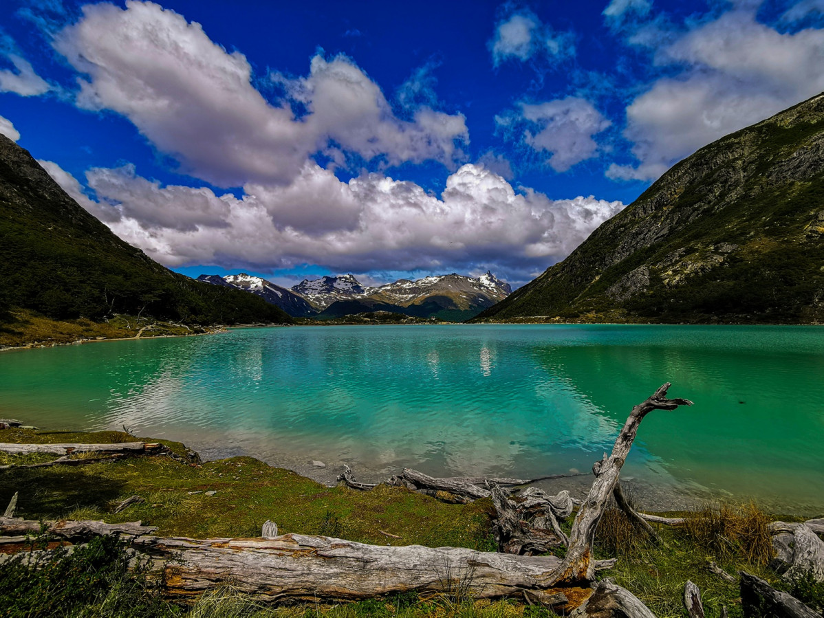 Laguna Esmeralda, Provincia Tierra del Fuego, Argentina @florian delee unsplash