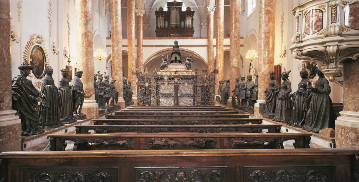 Hofkirche Franco Coccagnau00a9 Innsbruck Tourismus