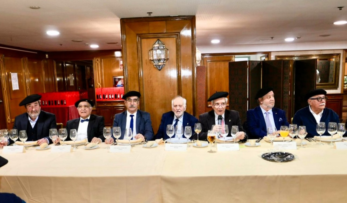 Mesa PHOTO 2026 02 24 23 00 51