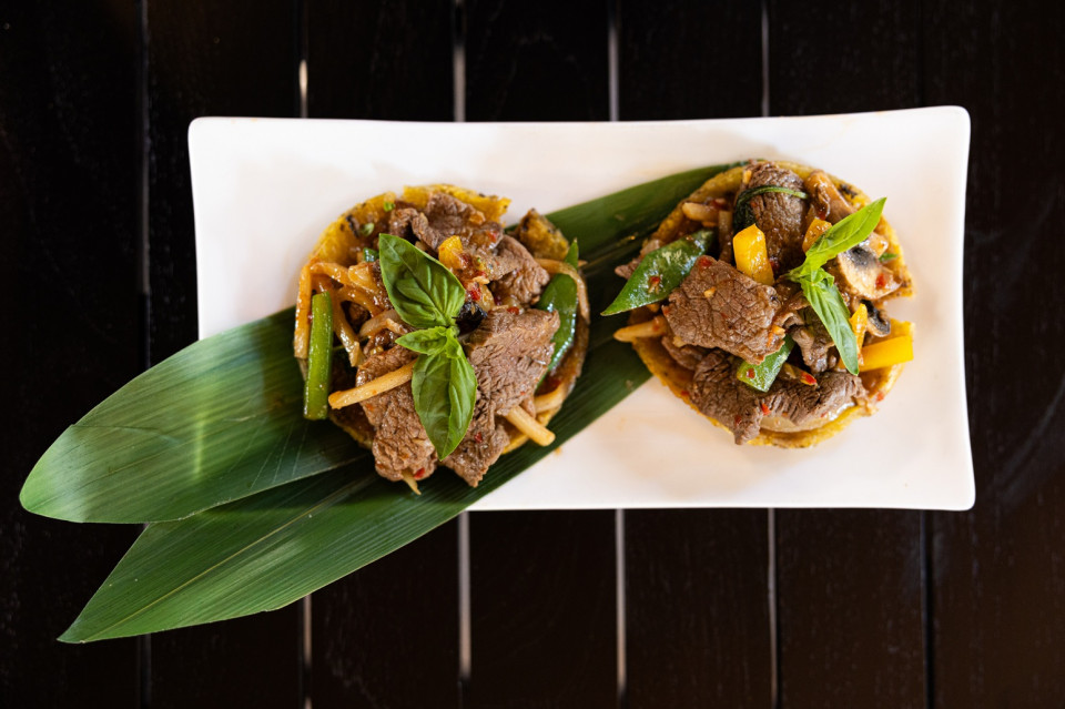 Taco plátano solomillo al wok