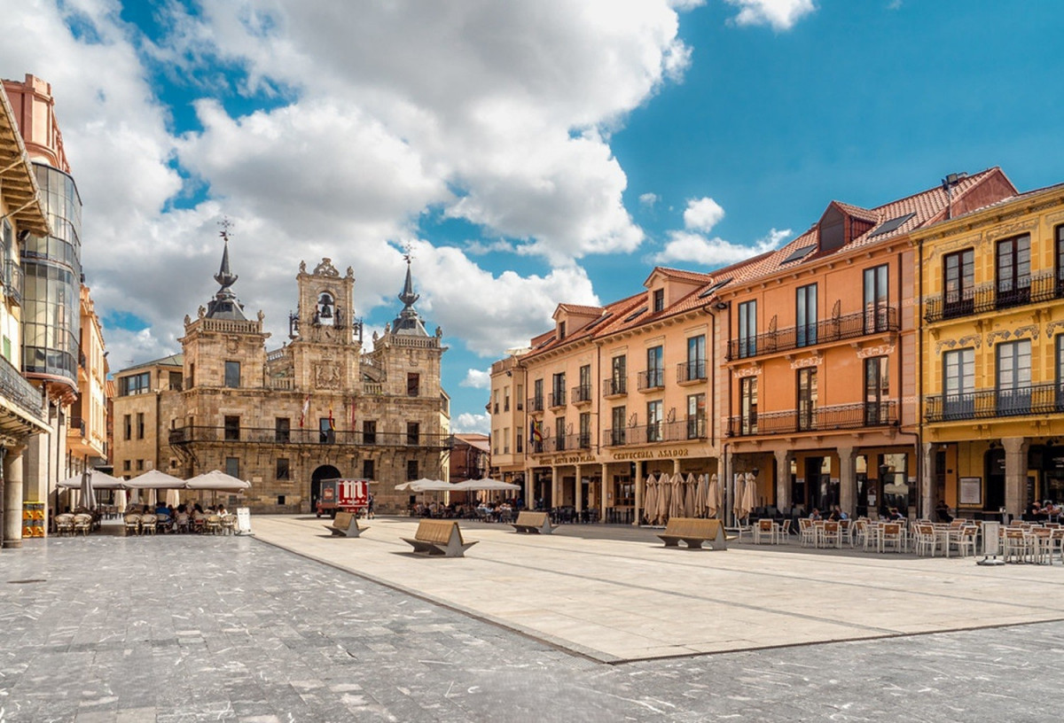 Plaza de Espau00f1a (Astorga   Leu00f3n)