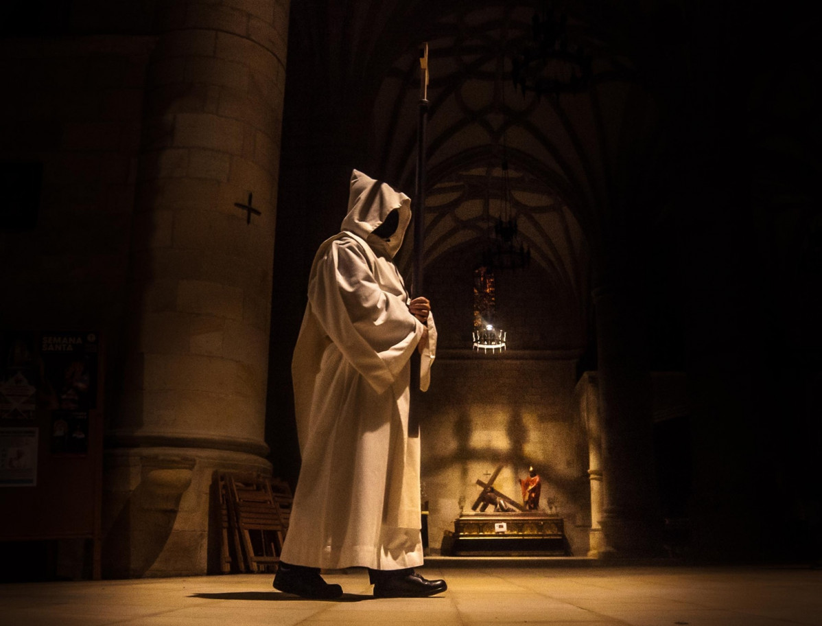 10  Visperas de Luz entrando a la Concatedral copy Junta de Cofradias Semana Santa de Soria 1a