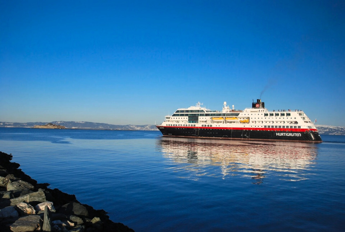 MS Midnatsol Norway HGR 101140 Photo Competition