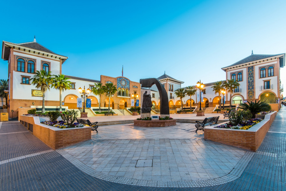 Palos de la Frontera, Plaza de España
