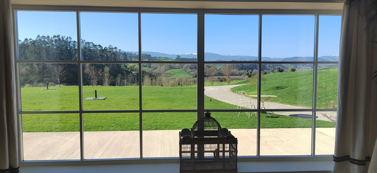 Vistas a los Picos de Europa