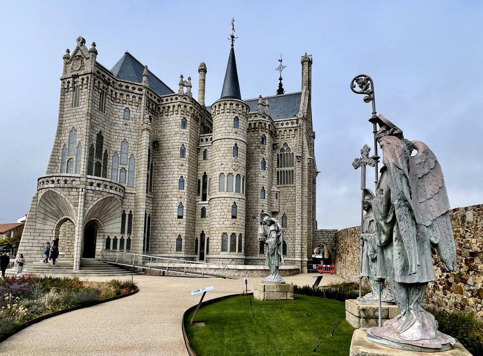PALACIO Episcopal DE ASTORGA,  Gaudí