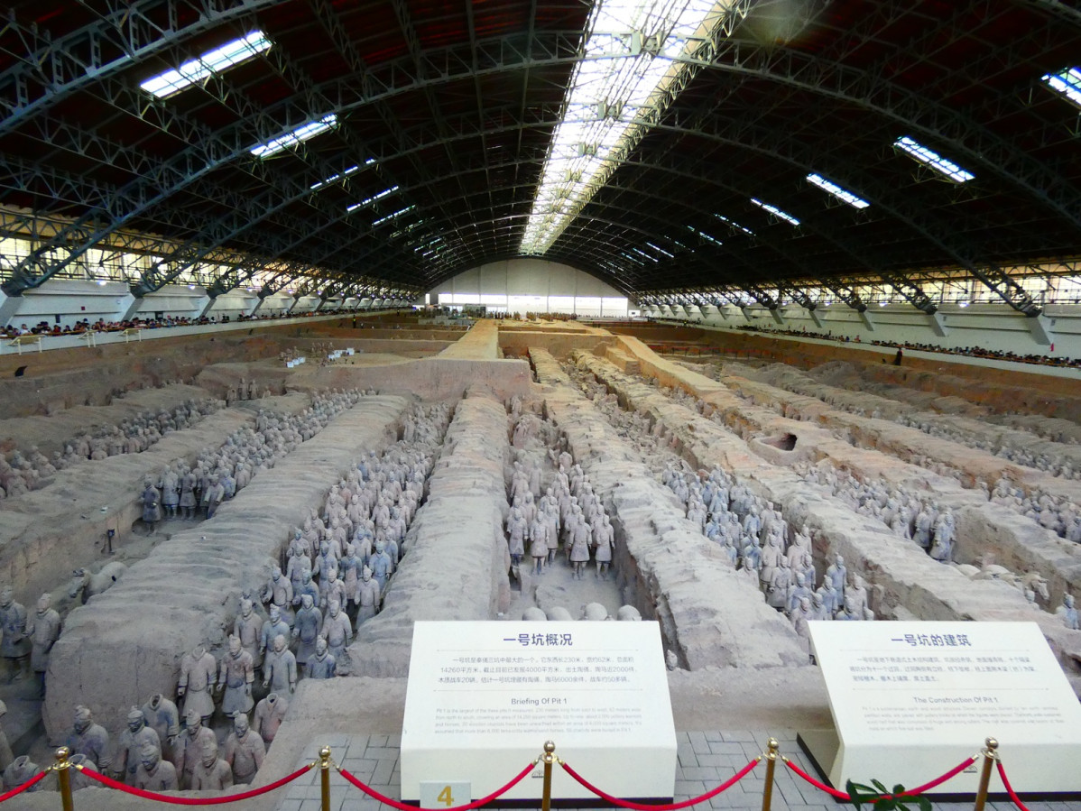 2 Hangar que protege la excavaciu00f3n de los guerreros de terracota