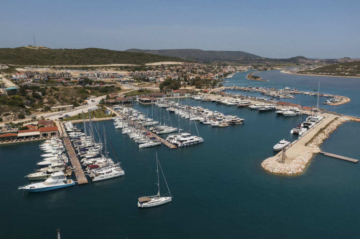 u0130zmir Alau00e7atu0131 Marina